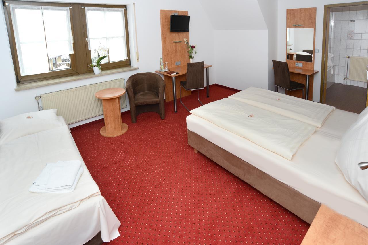 Hotel Jaegerhof ロート エクステリア 写真